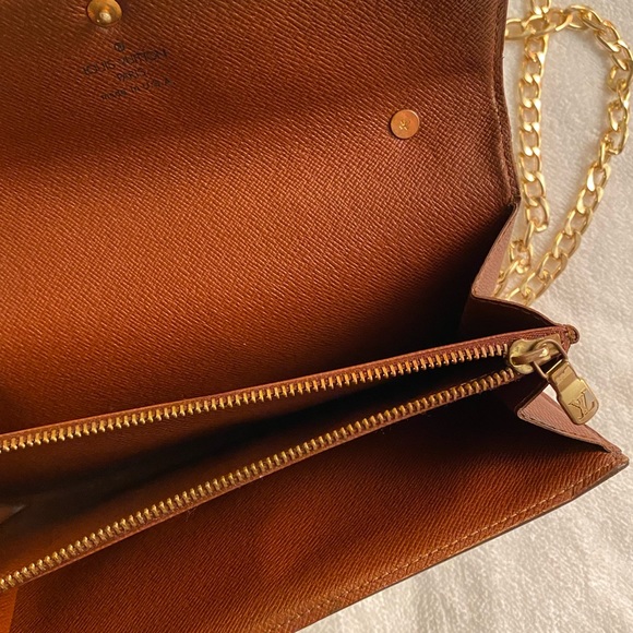 Louis Vuitton wallet crossbody - Picture 11 of 12